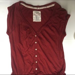 Women’s hollister top-size s